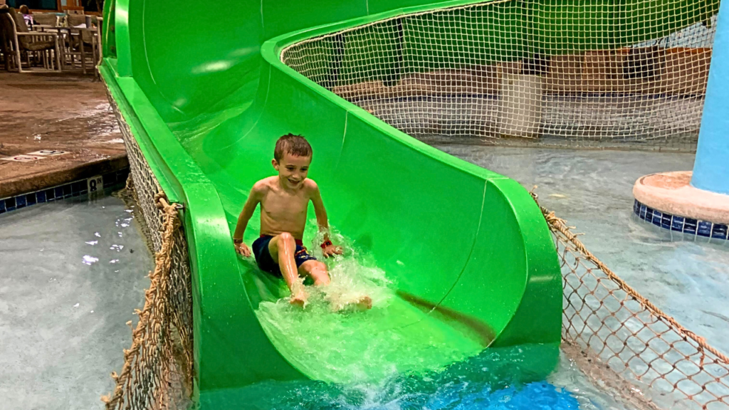 Indoor water parks, Des Moines, Midwest