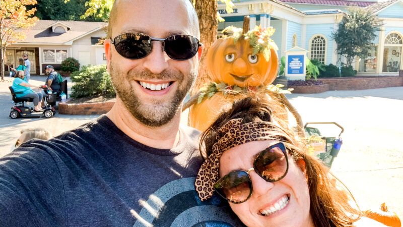 Fall date ideas, fall fun, halloween, fall, date night, parenting, pumpkin patches, apple orchards, Des Moines, Iowa